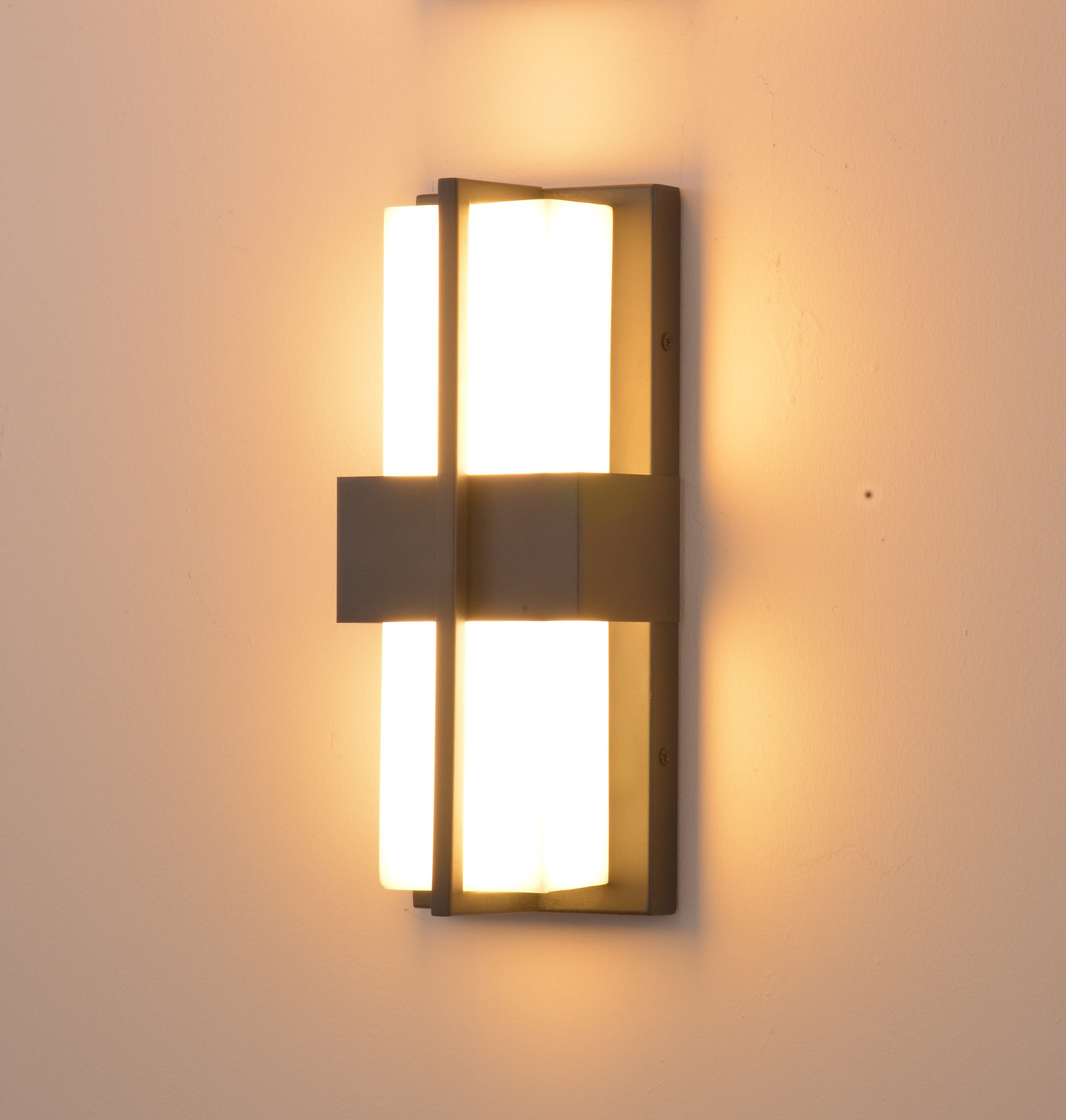 ခေတ်မီဂျီဩမေတြီသတ္တုနံရံ Sconce